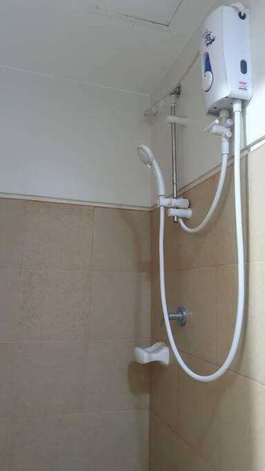 Cherolds Place Lovely 1 Bedroom Condo With Balcony Manila Kültér fotó